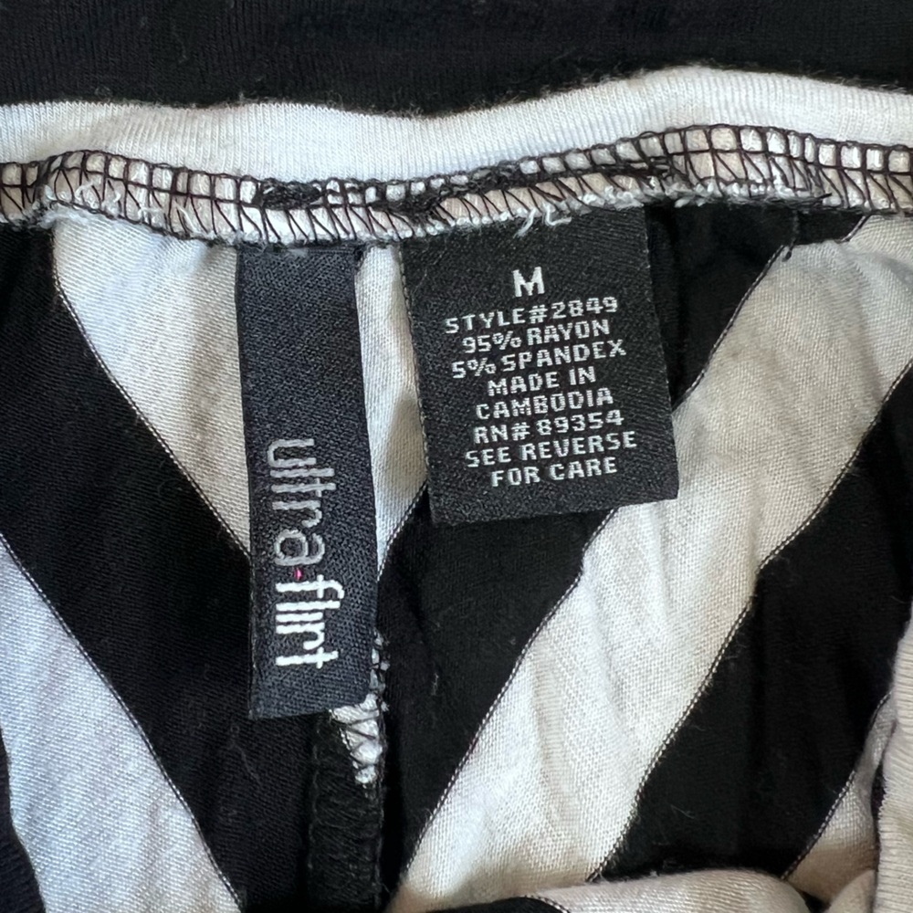 đź–¤ Ultra Flirt Strapless Maxi Skirt | Black & White Chevron | Size M đź–¤ - Picture 4 of 4